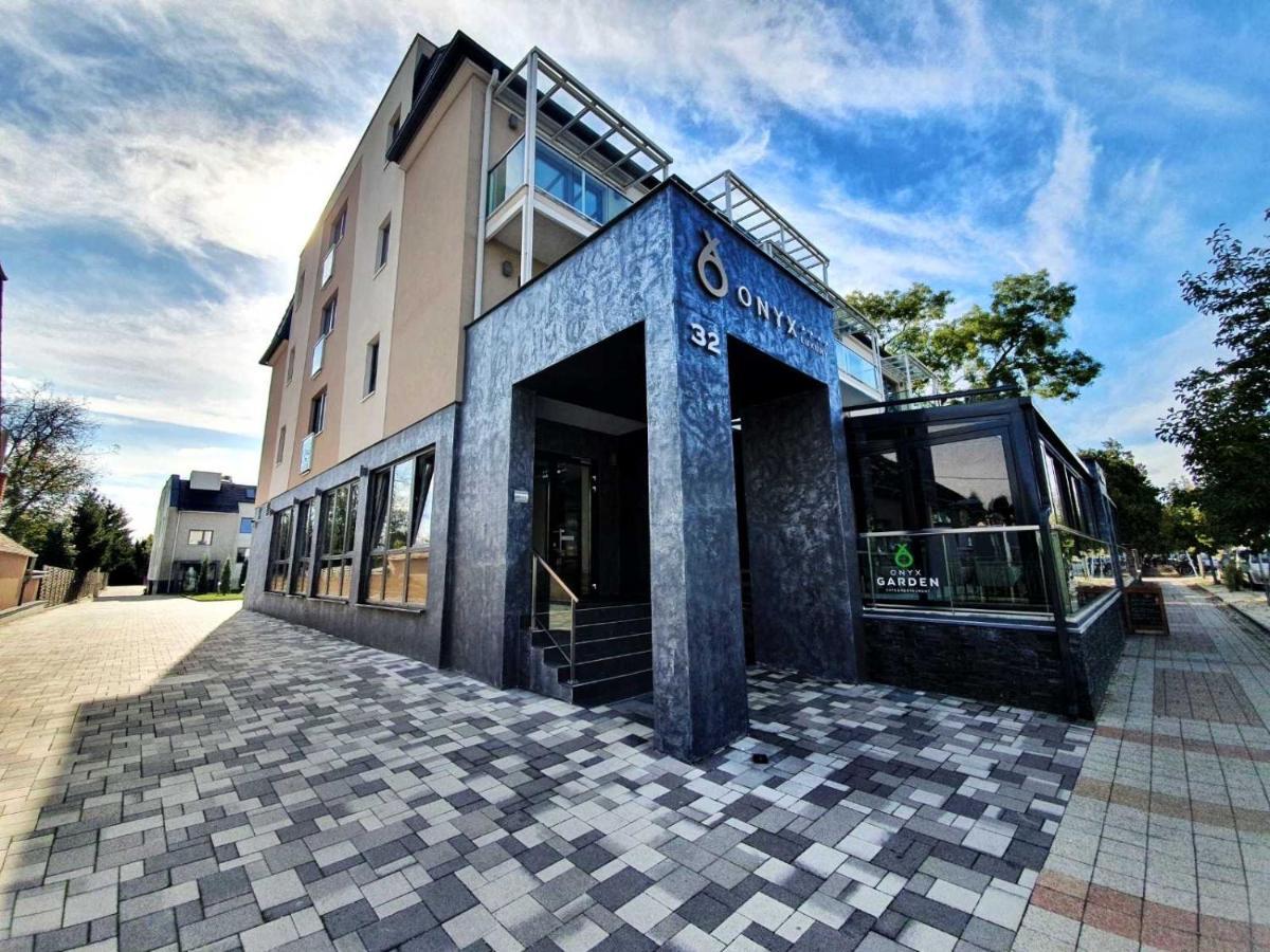 Portofino Apartman Sarvar Exterior photo