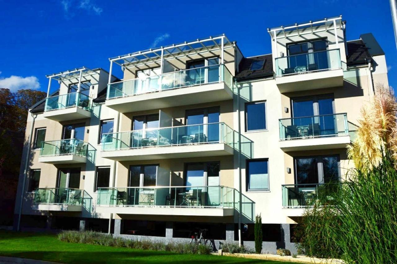 Portofino Apartman Sarvar Exterior photo